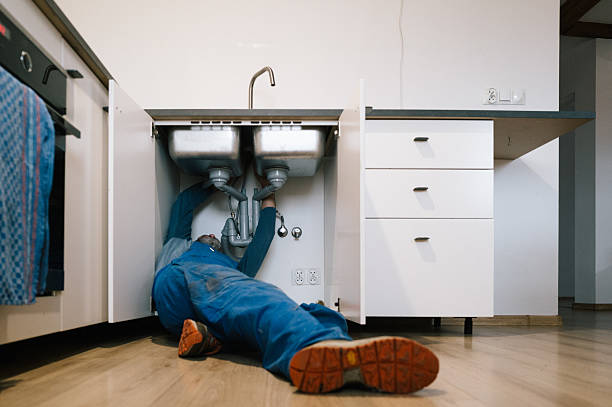 Professional Leak Detection technician working in Kensington, NY